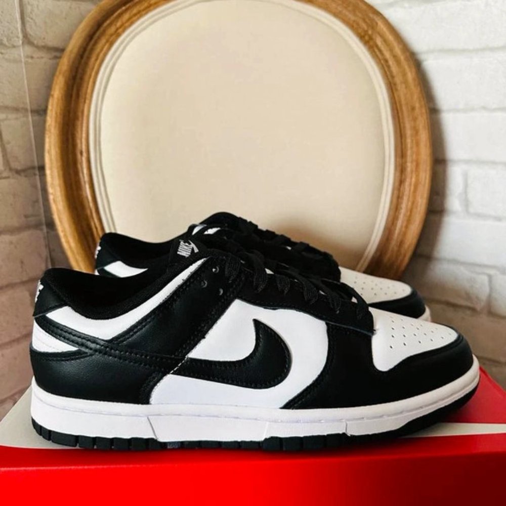 Nike SB Zoom Dunk Low black and white Panda - Picture 2 of 8